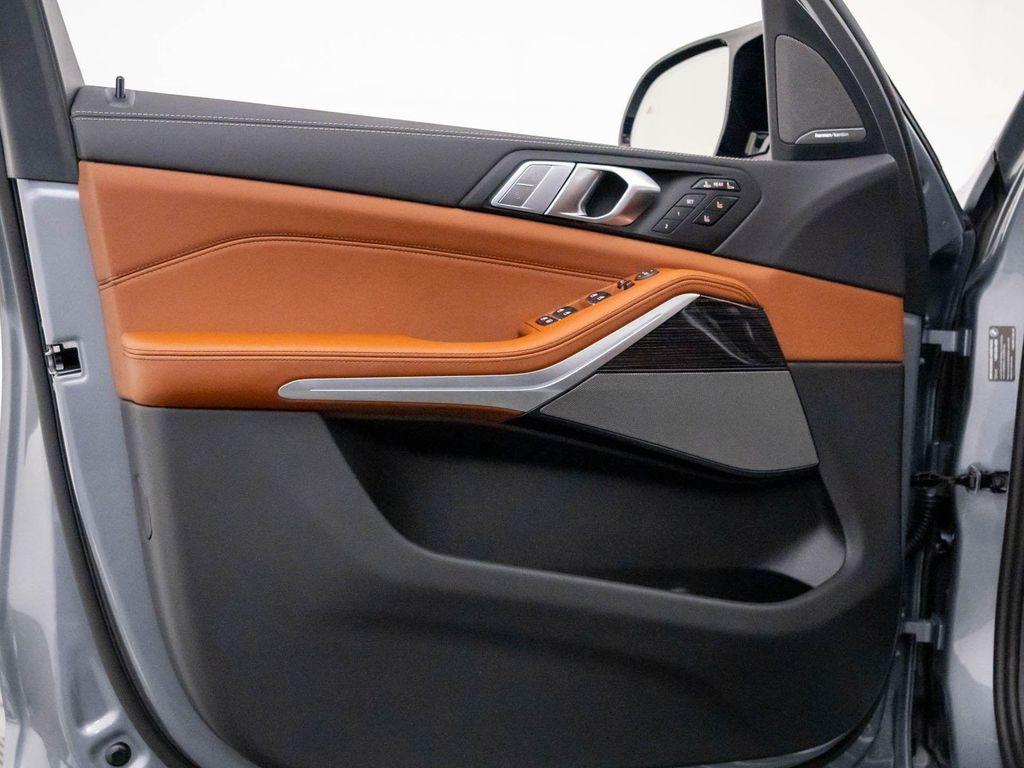 new 2026 BMW X7 car, priced at $123,810