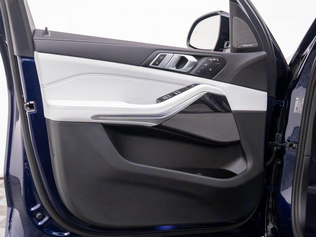 new 2026 BMW X7 car, priced at $98,985