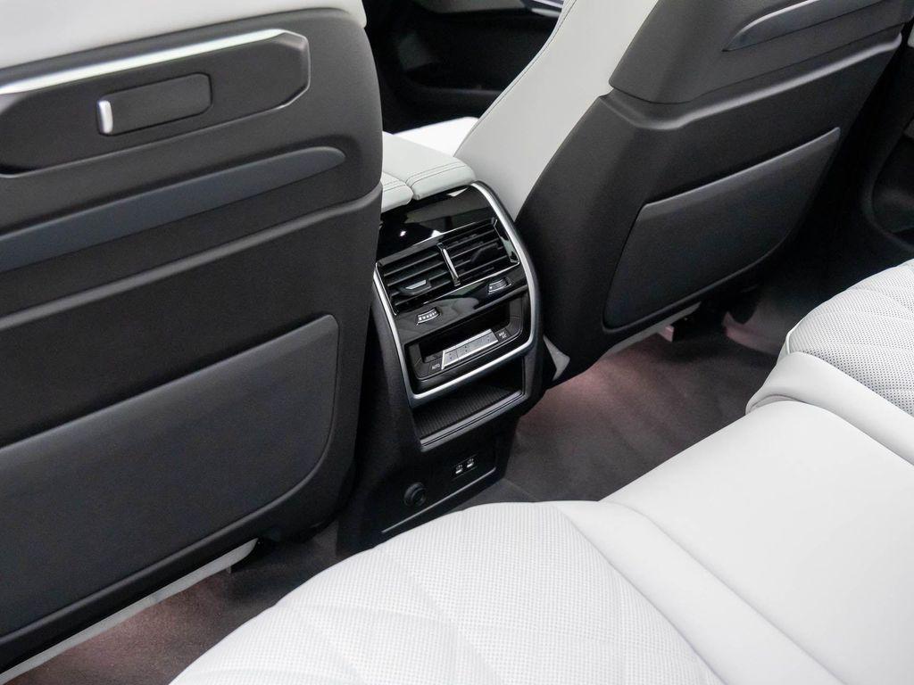 new 2026 BMW X7 car, priced at $98,985