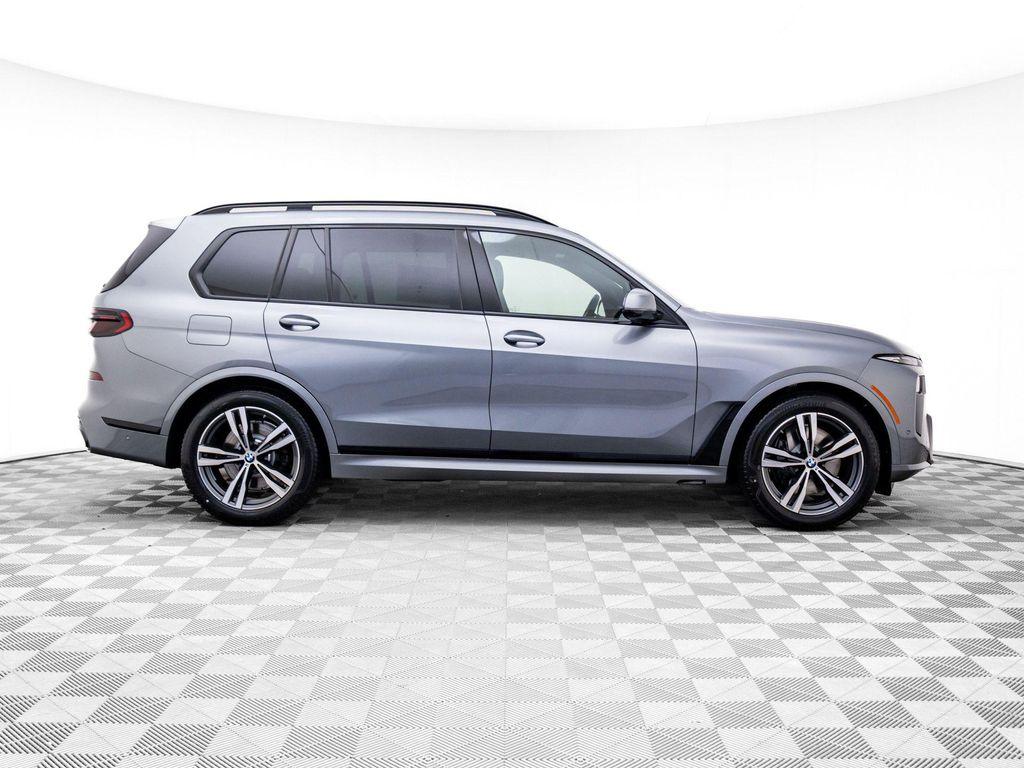 new 2026 BMW X7 car, priced at $101,230