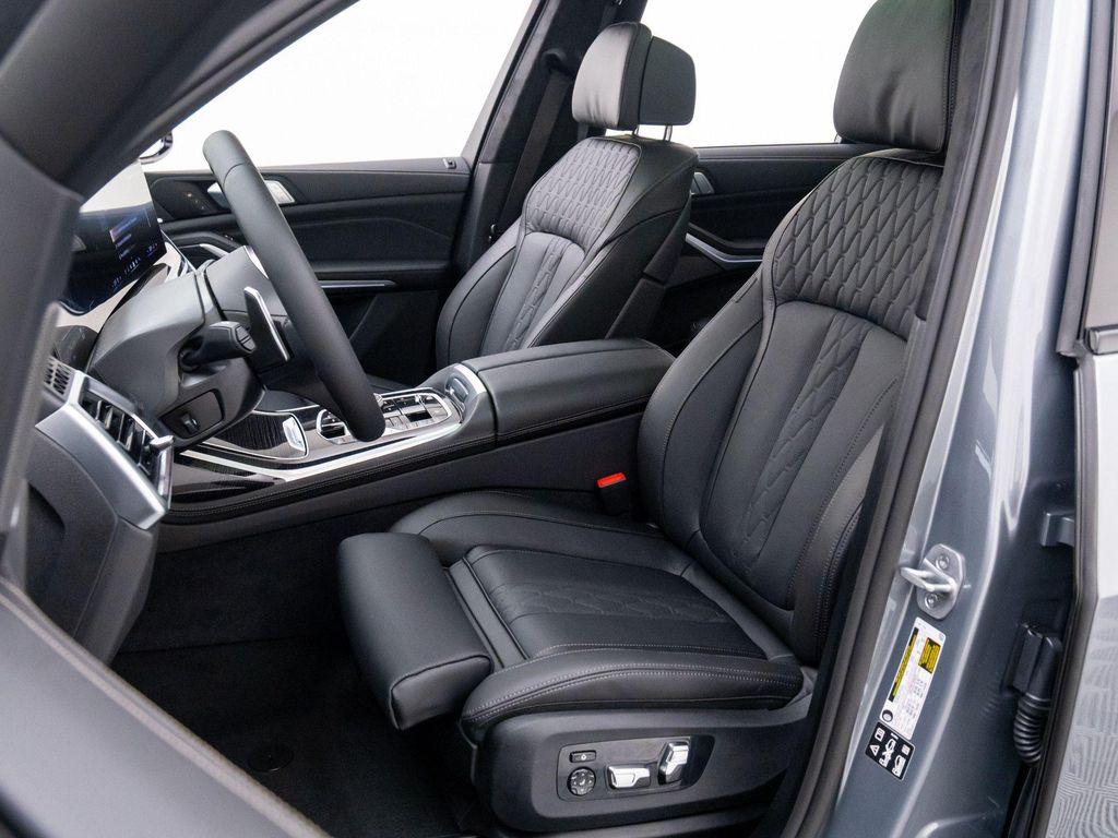 new 2026 BMW X7 car, priced at $101,230