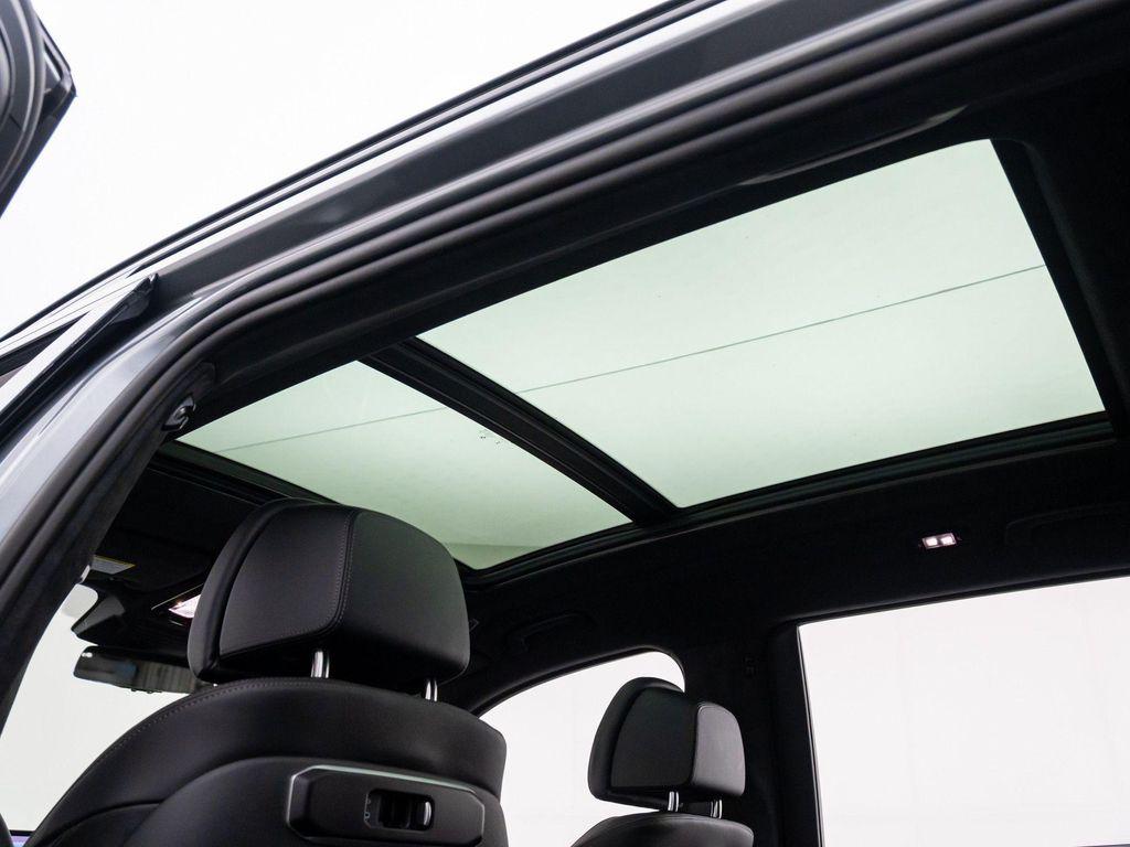 new 2026 BMW X7 car, priced at $101,230