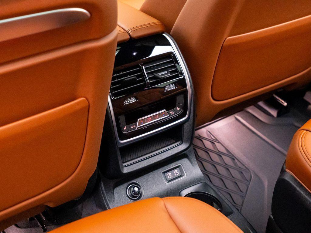 new 2027 BMW X7 car, priced at $129,667