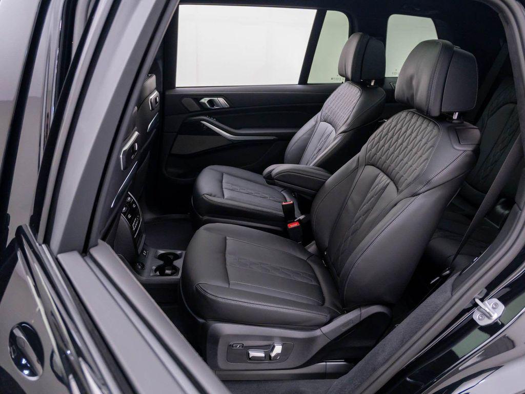 new 2027 BMW X7 car, priced at $124,912
