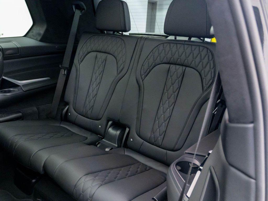 new 2027 BMW X7 car, priced at $124,912