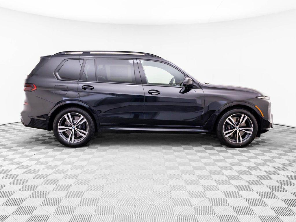 new 2027 BMW X7 car, priced at $124,912