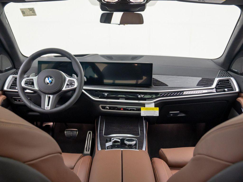 new 2025 BMW X7 car, priced at $118,405