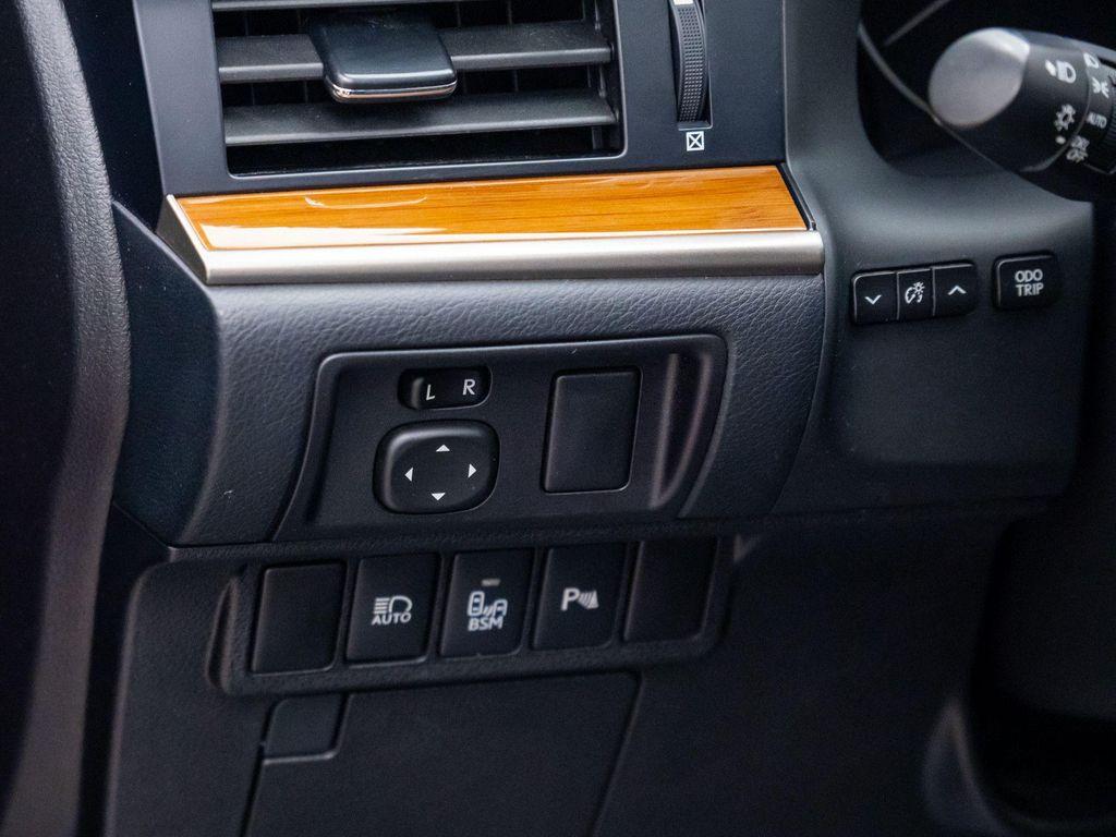 used 2015 Lexus ES 300h car, priced at $22,000