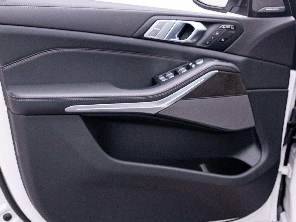 new 2026 BMW X7 car, priced at $97,762