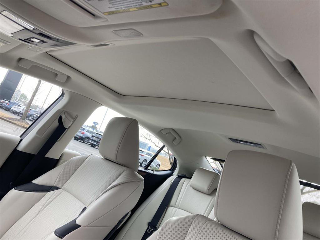 used 2025 Lexus ES 300h car, priced at $49,995