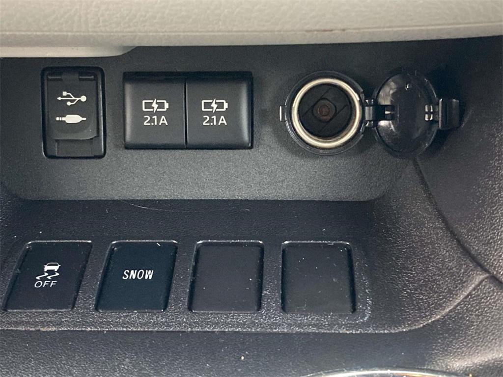 used 2017 Toyota Highlander car, priced at $17,995