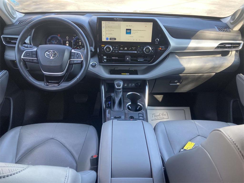 used 2023 Toyota Highlander Hybrid car, priced at $43,995