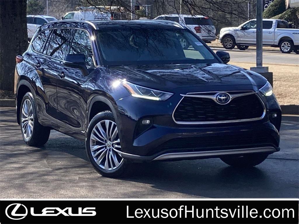 used 2023 Toyota Highlander Hybrid car, priced at $43,995