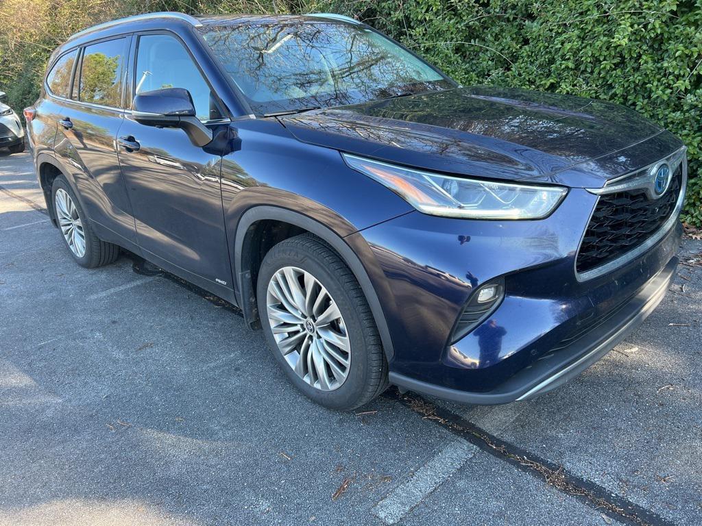 used 2023 Toyota Highlander Hybrid car, priced at $43,995