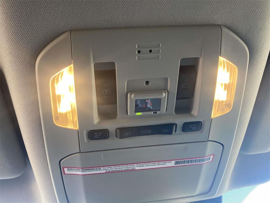 used 2023 Toyota Highlander Hybrid car, priced at $43,995