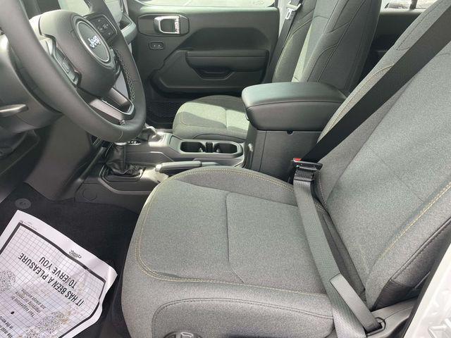 new 2025 Jeep Wrangler car, priced at $42,252