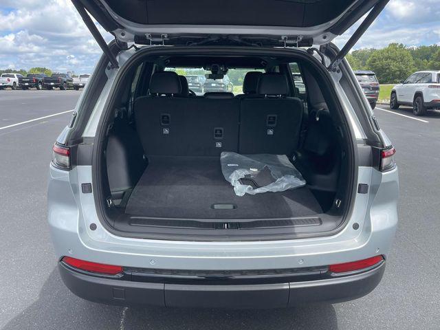 new 2025 Jeep Grand Cherokee car, priced at $33,125