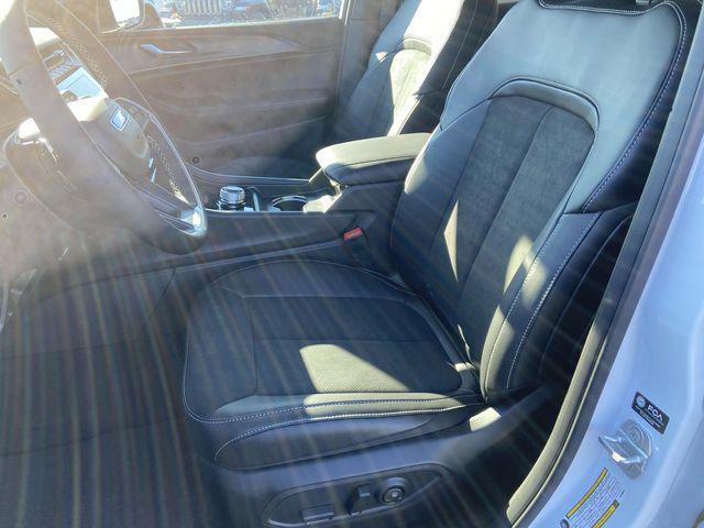 new 2025 Jeep Grand Cherokee car, priced at $33,330