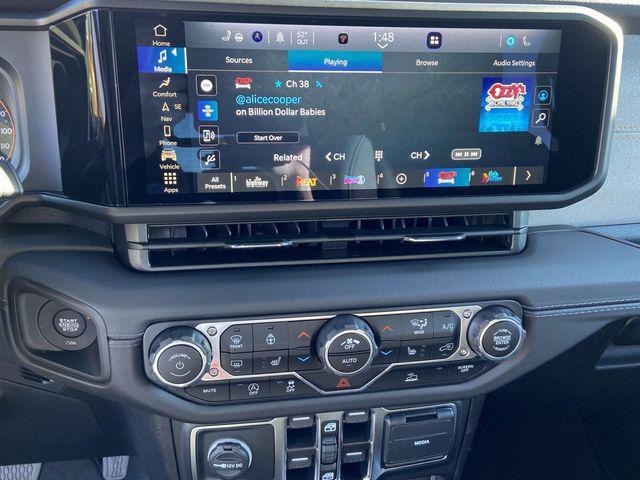 new 2025 Jeep Wrangler car, priced at $48,825