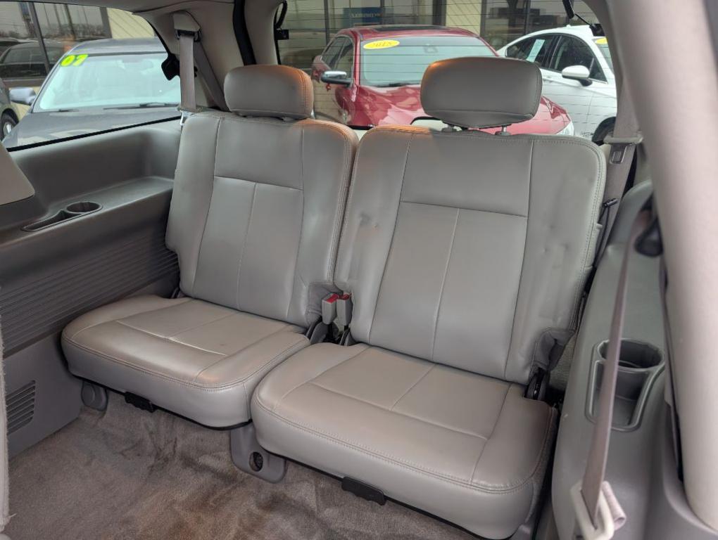 used 2005 GMC Envoy XL car, priced at $3,900
