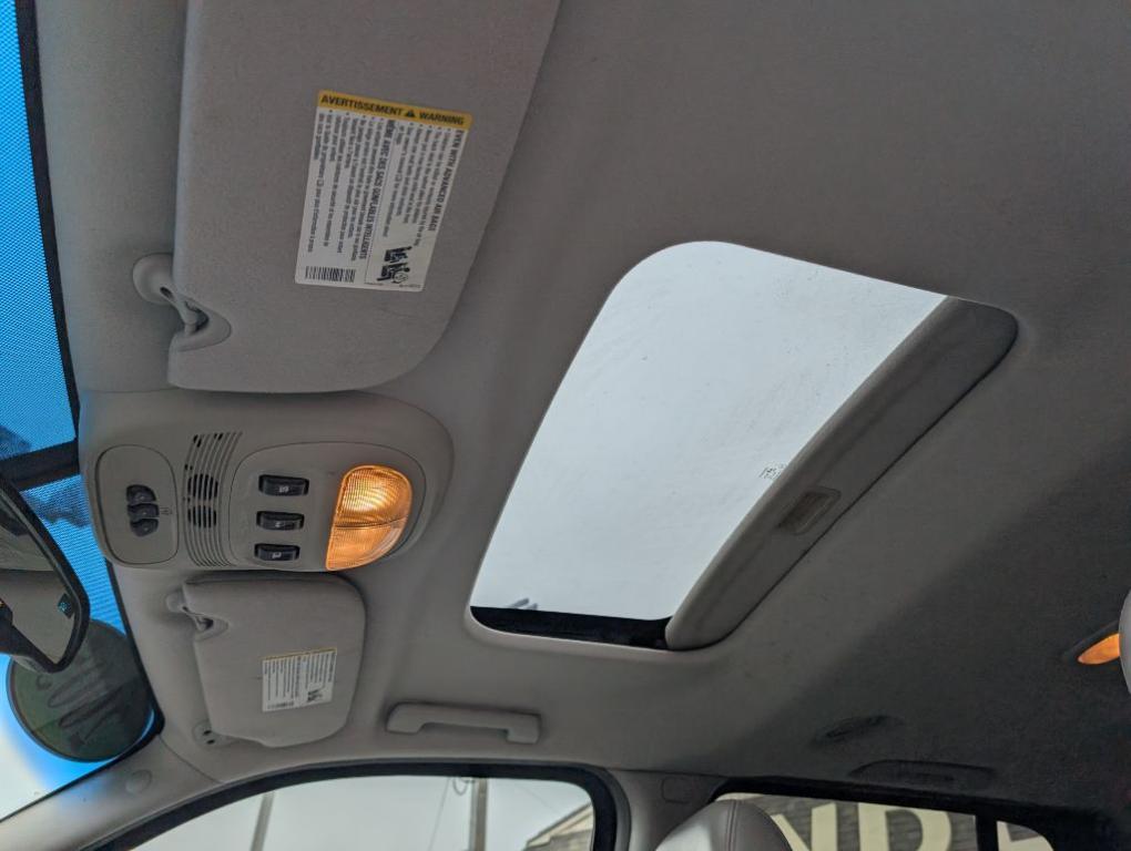 used 2005 GMC Envoy XL car, priced at $3,900