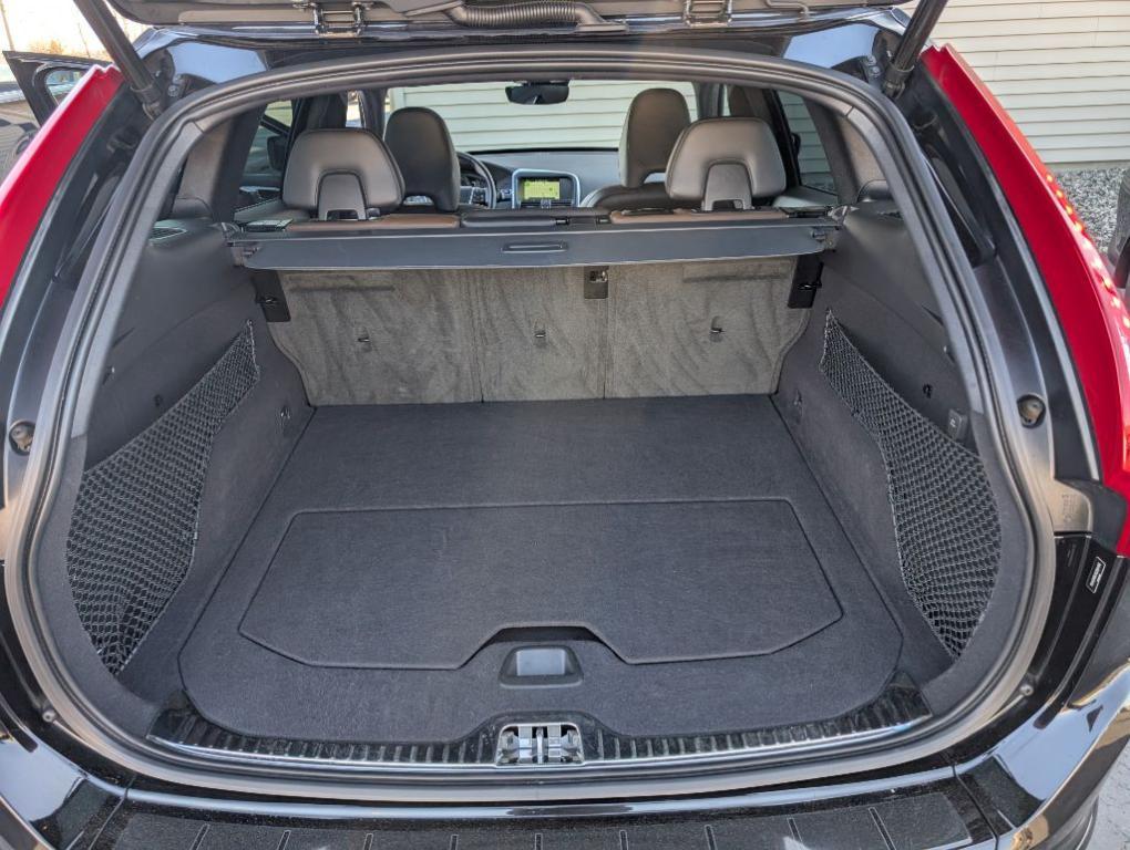 used 2016 Volvo XC60 car, priced at $12,900