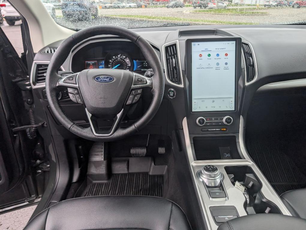 used 2024 Ford Edge car, priced at $26,900