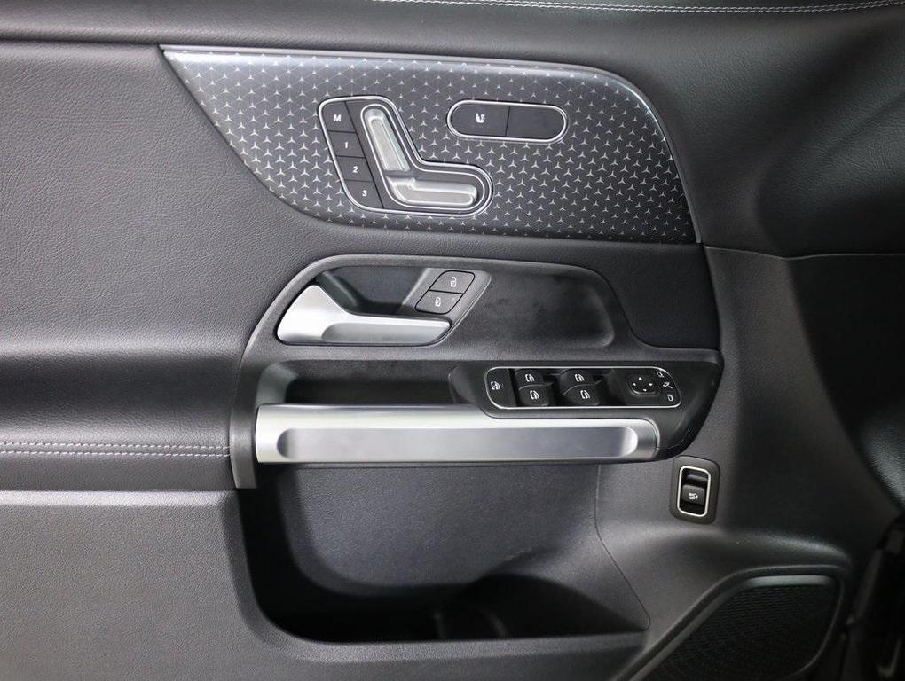 used 2025 Mercedes-Benz GLB 250 car, priced at $44,998