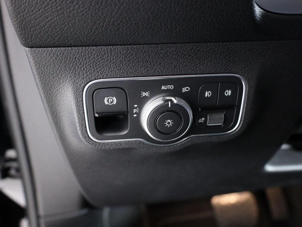 used 2025 Mercedes-Benz GLB 250 car, priced at $44,998