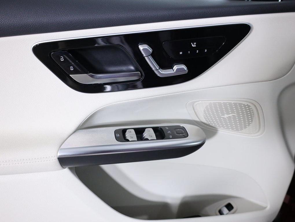 used 2025 Mercedes-Benz GLC 300 car, priced at $50,996