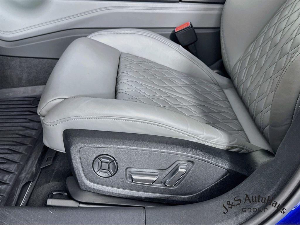 Audi S6 view 26