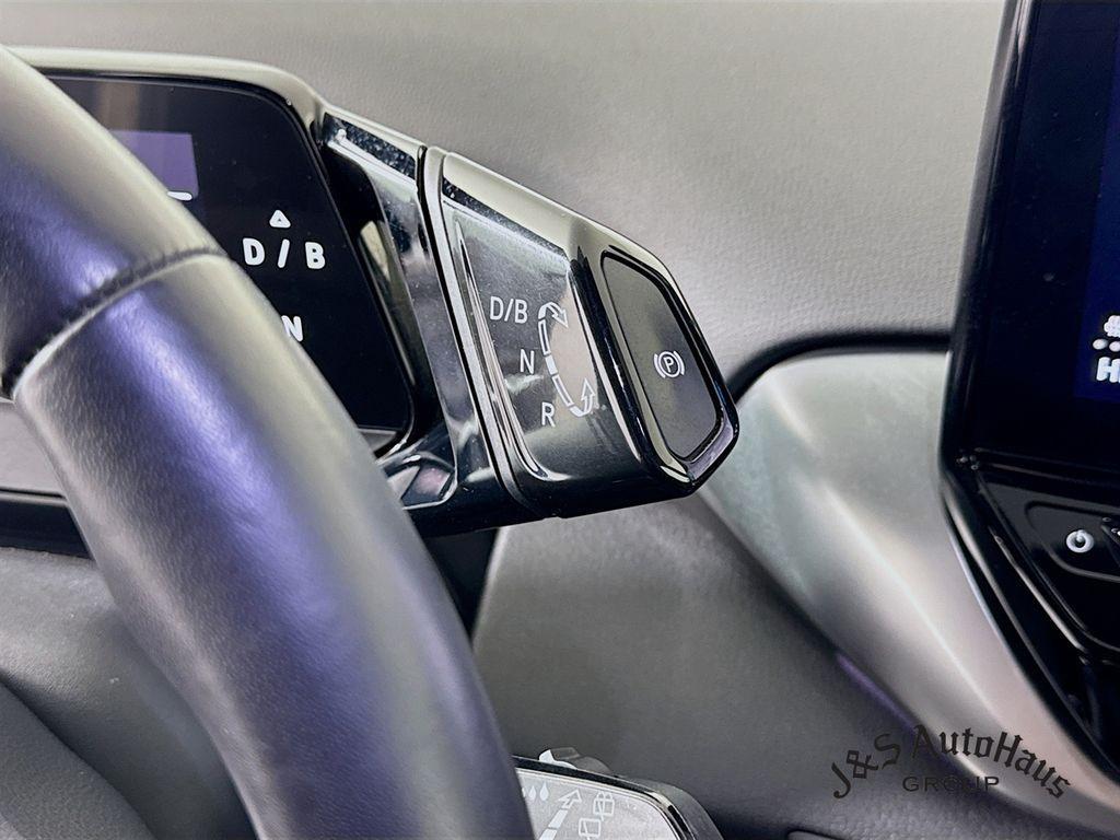 used 2022 Volkswagen ID.4 car, priced at $15,995