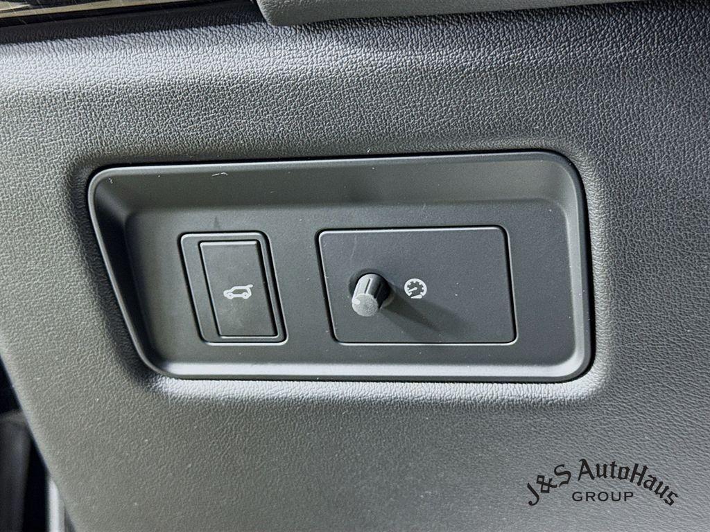 used 2019 Land Rover Range Rover Sport car, priced at $28,995