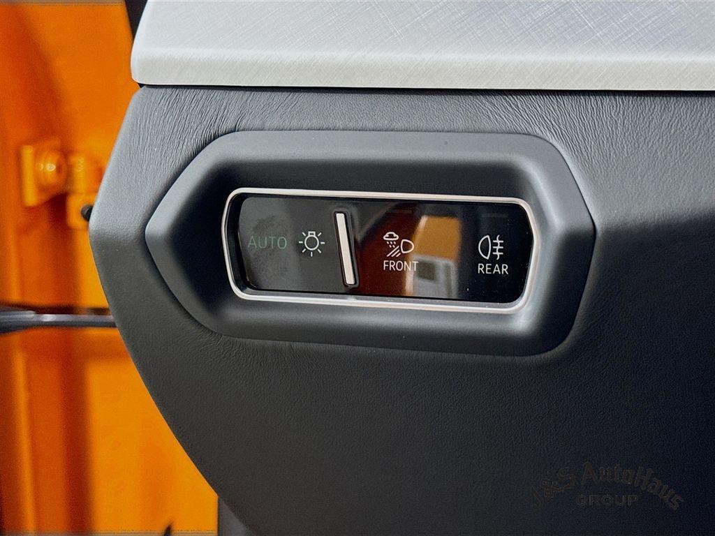 used 2021 Lamborghini Urus car, priced at $215,995