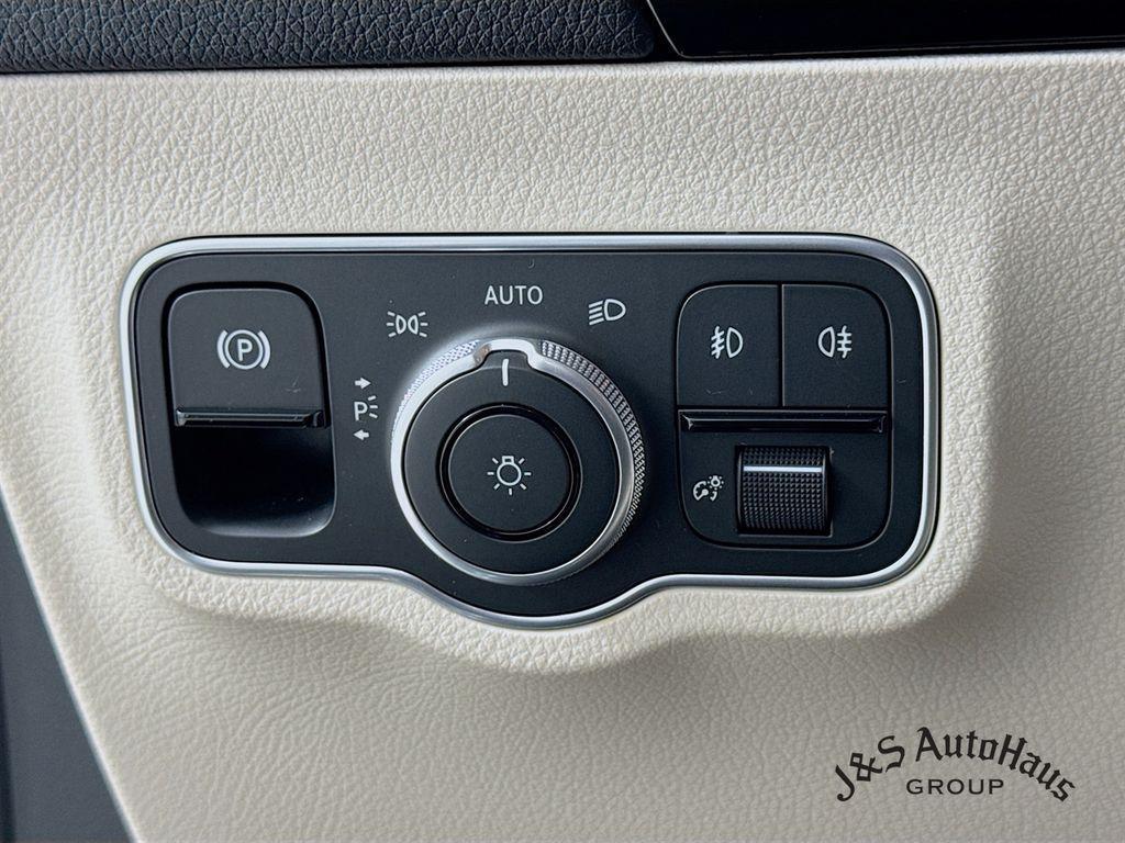 used 2025 Mercedes-Benz GLA 250 car, priced at $28,495