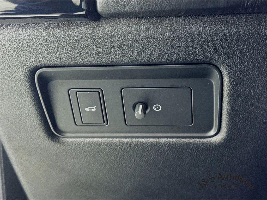 used 2021 Land Rover Range Rover car, priced at $42,995