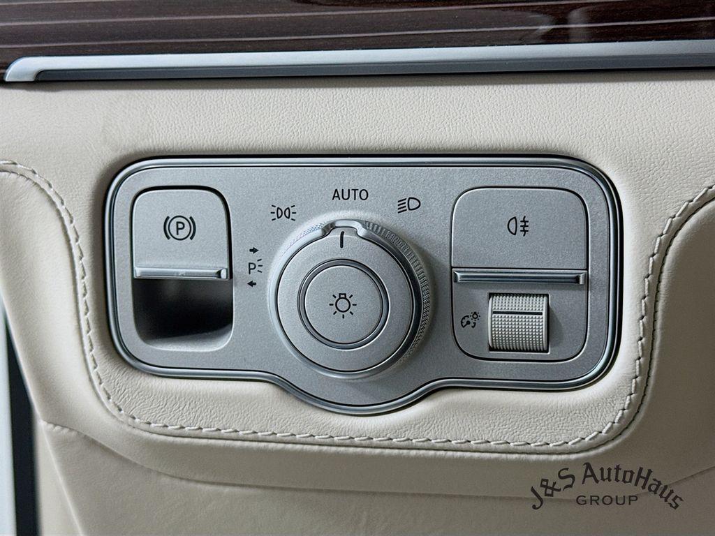 used 2023 Mercedes-Benz Maybach GLS 600 car, priced at $129,995