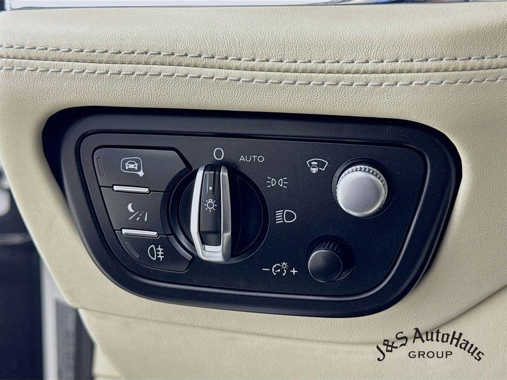 used 2021 Bentley Bentayga Hybrid car, priced at $109,995