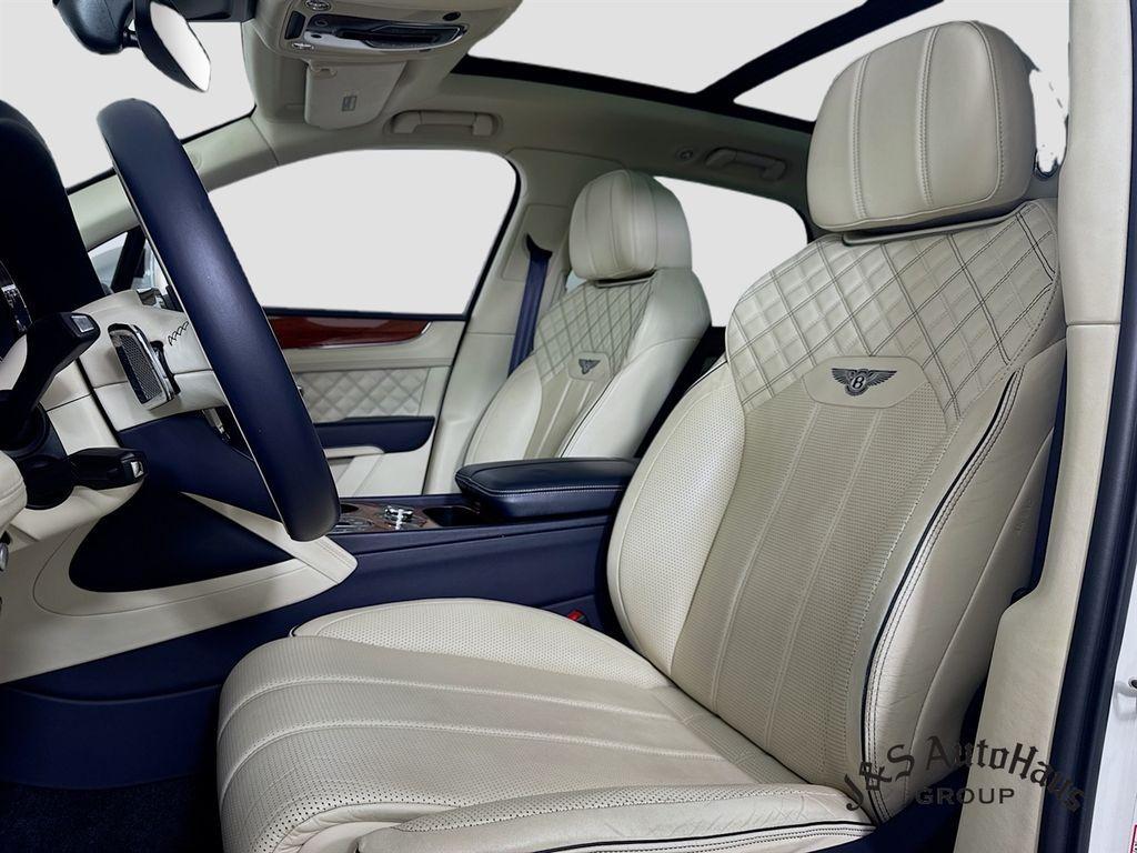 used 2021 Bentley Bentayga Hybrid car, priced at $109,995
