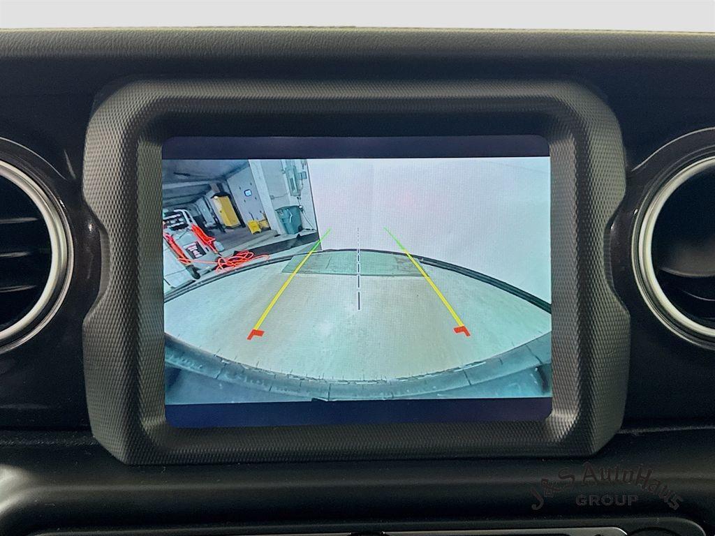 used 2022 Jeep Wrangler Unlimited car, priced at $32,495