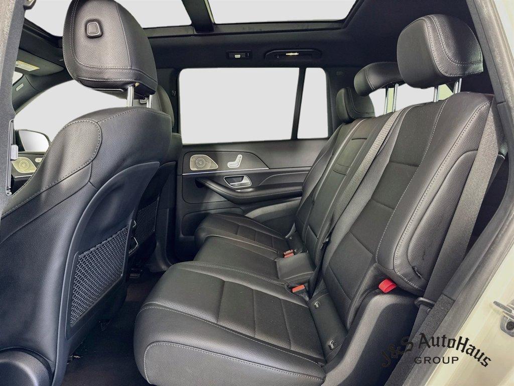 Mercedes-Benz GLS view 28