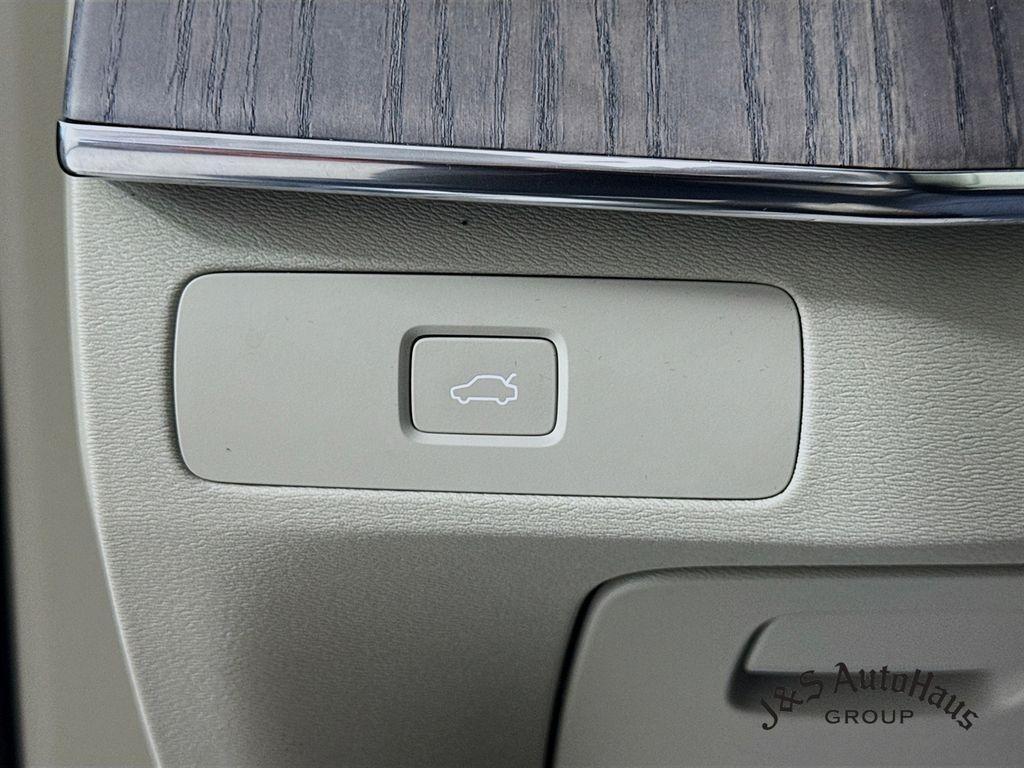 used 2023 Volvo XC90 car, priced at $34,995