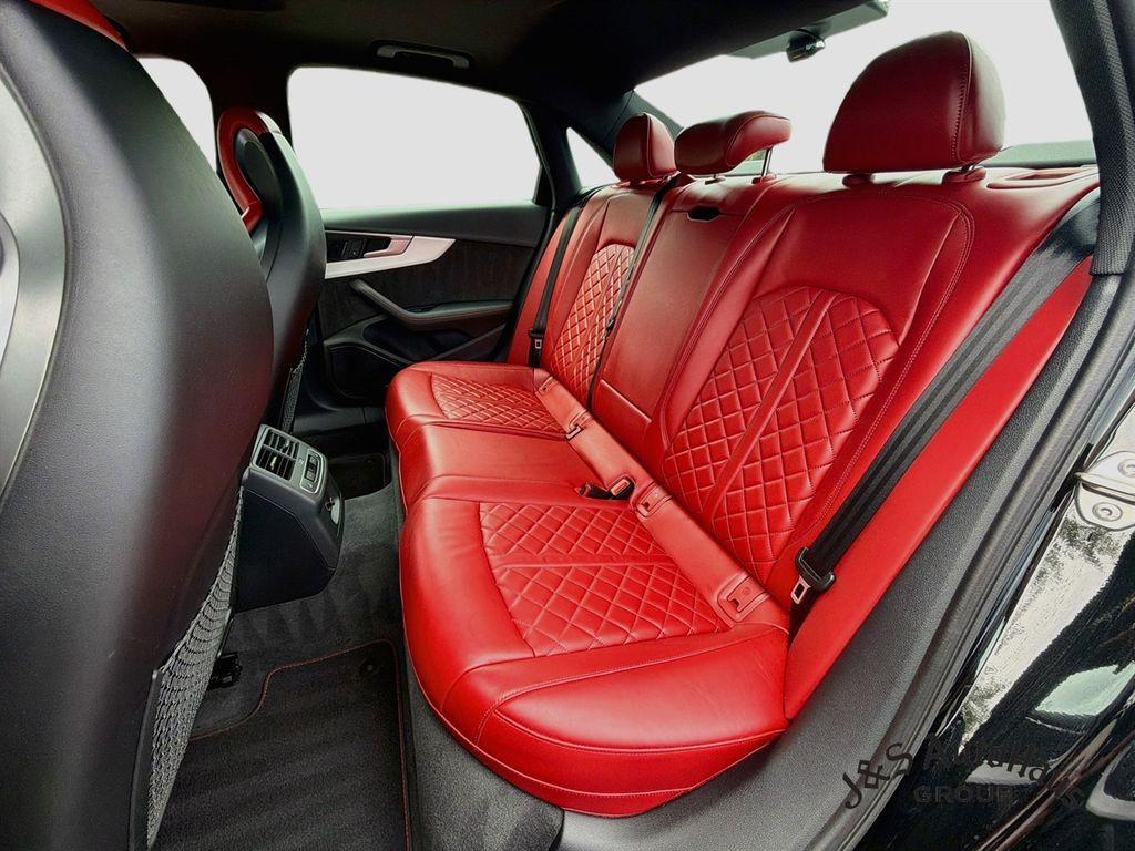 Audi S4 view 27