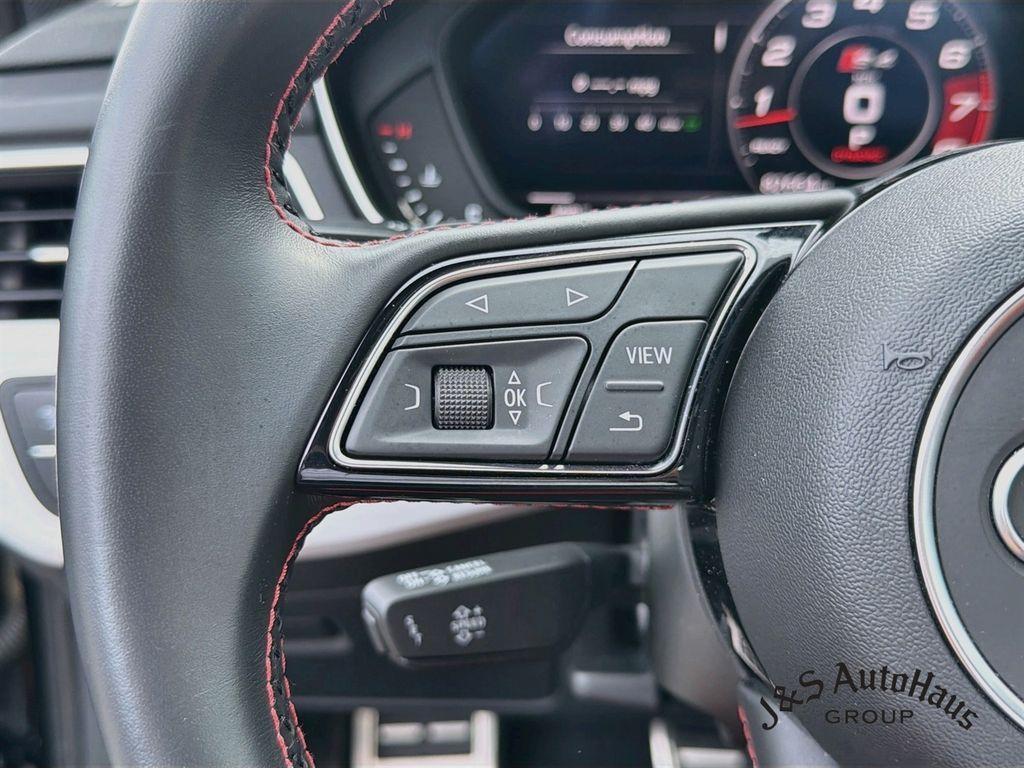 Audi S4 view 13
