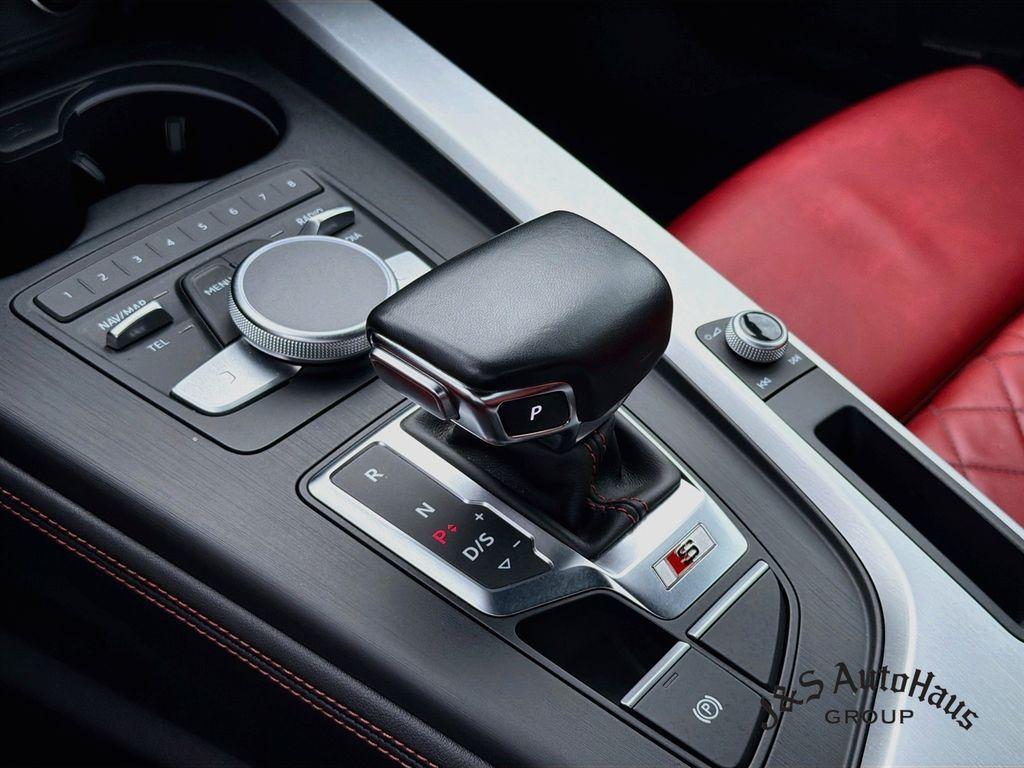 Audi S4 view 21