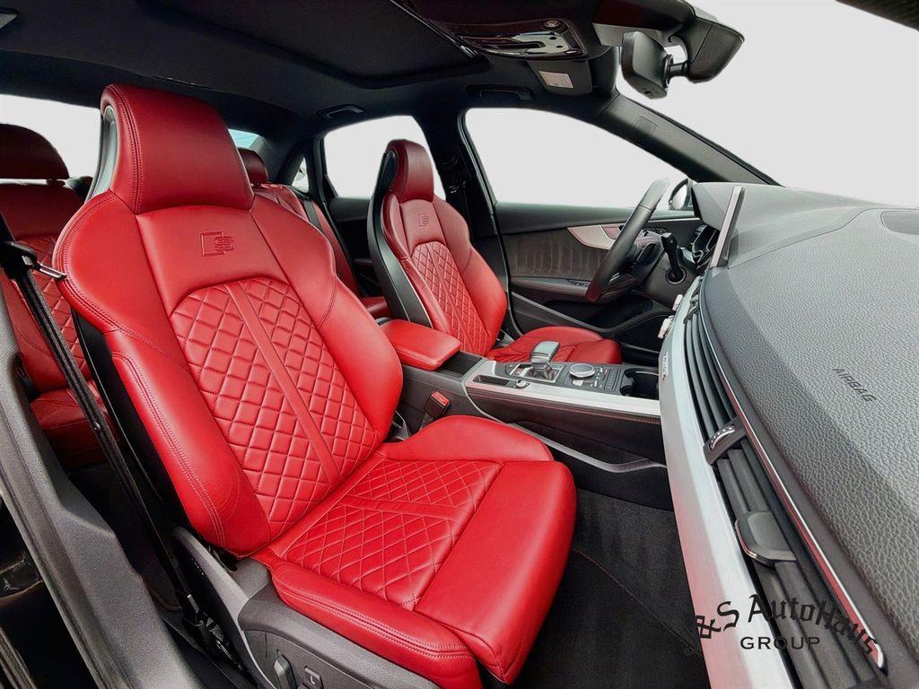 Audi S4 view 35