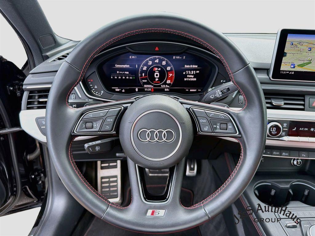 Audi S4 view 12