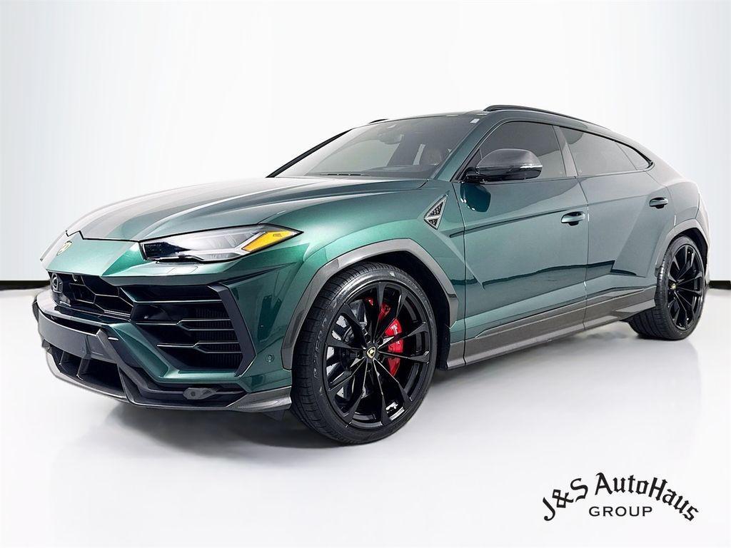 used 2022 Lamborghini Urus car, priced at $199,995