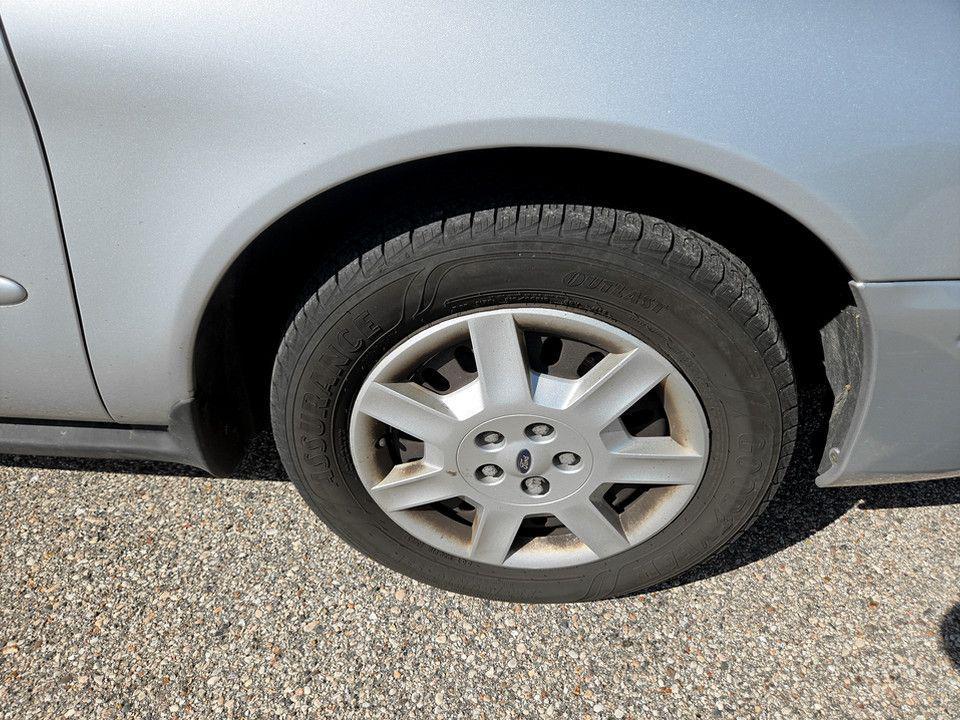 used 2006 Ford Taurus car, priced at $8,000