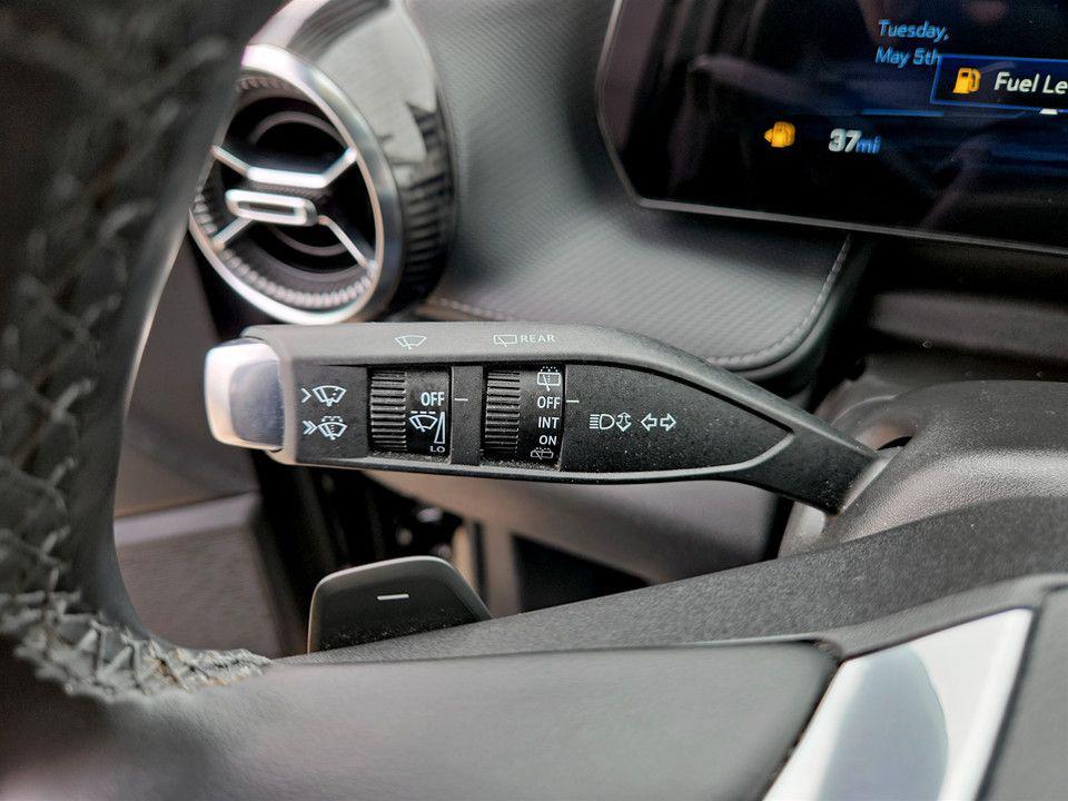 used 2025 Chevrolet Equinox car, priced at $25,637